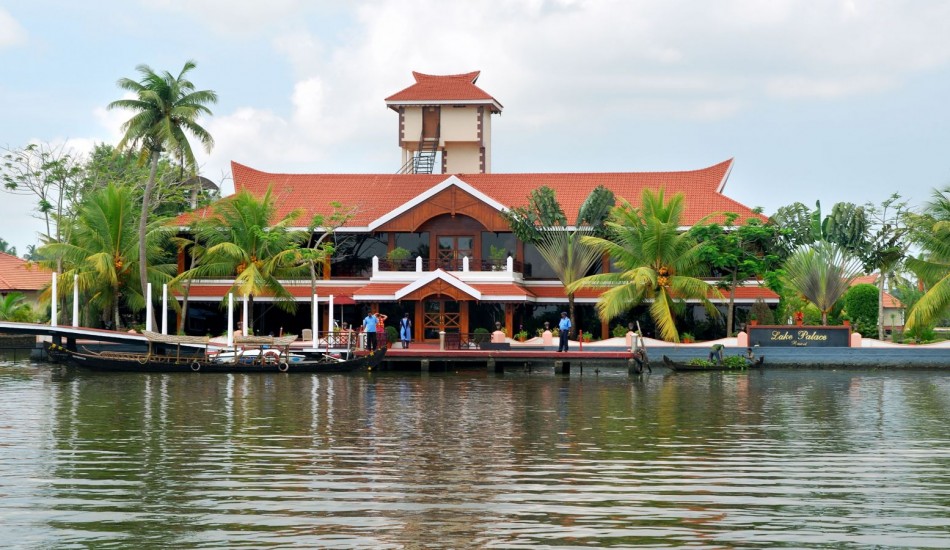 Lake Palace Resort Alleppey